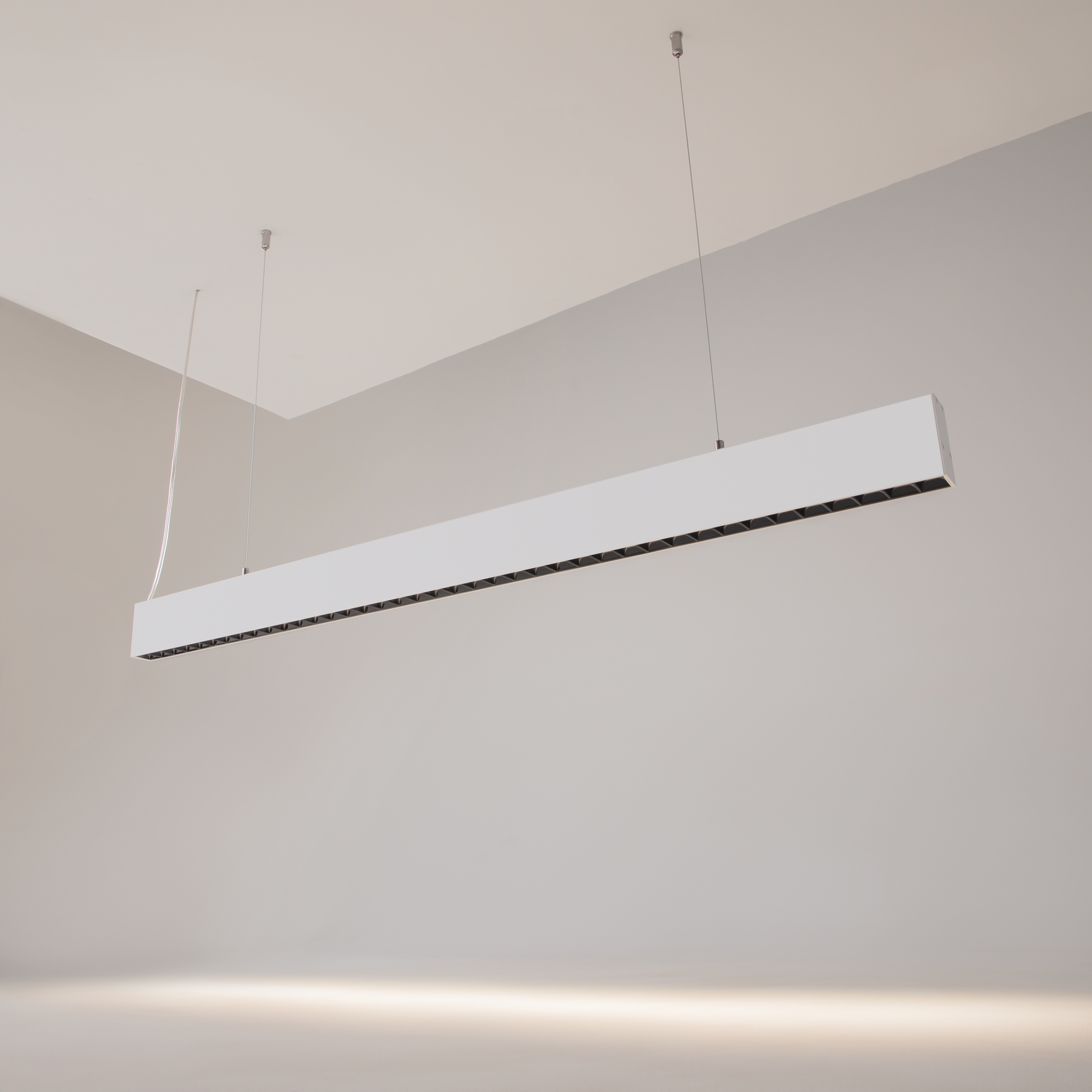 картинка Подвесной светодиодный светильник Maytoni Vinder P050PL-L40W4K от магазина pro-decor.kz