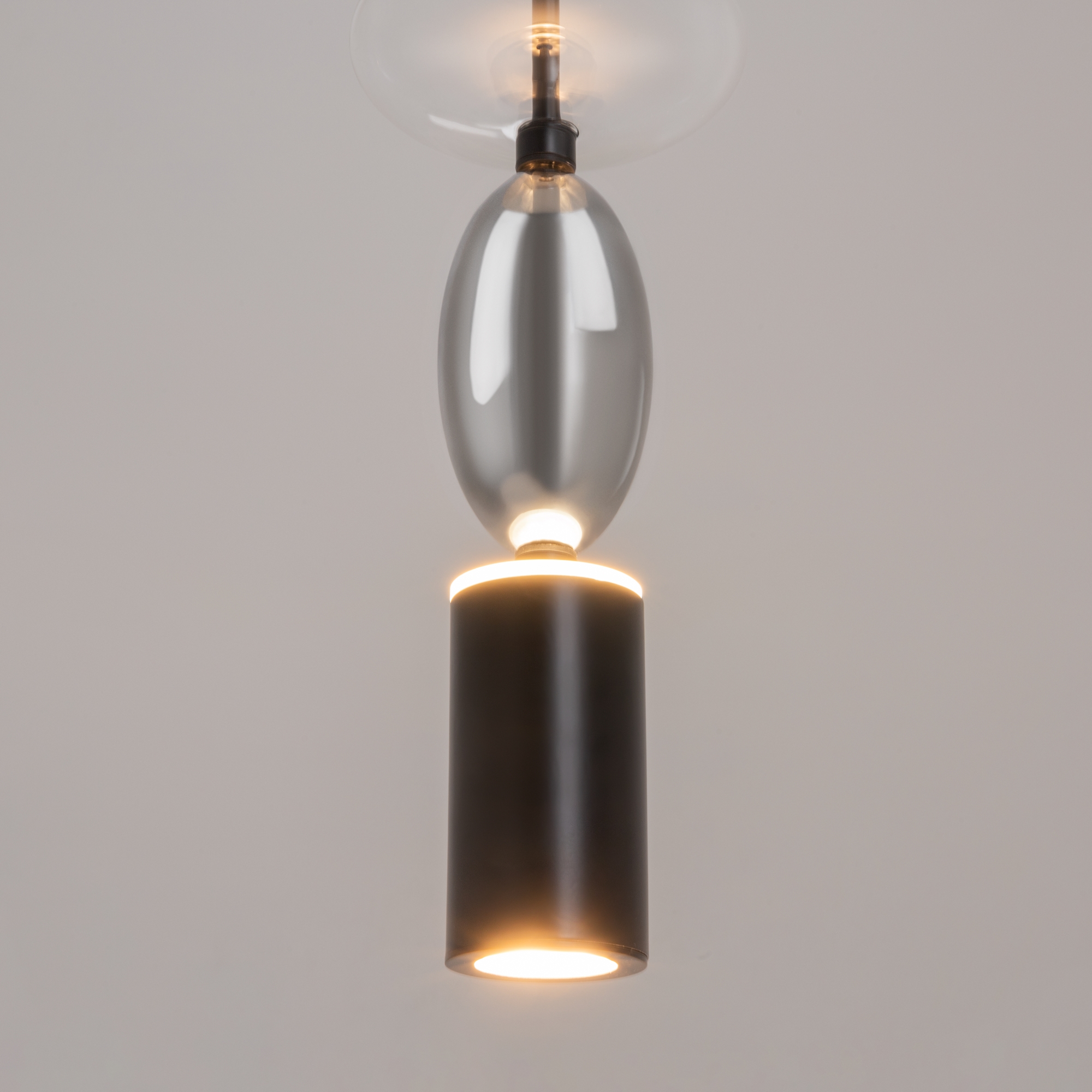 картинка Подвесной светильник Maytoni MOD071PL-L8B3K1 от магазина pro-decor.kz