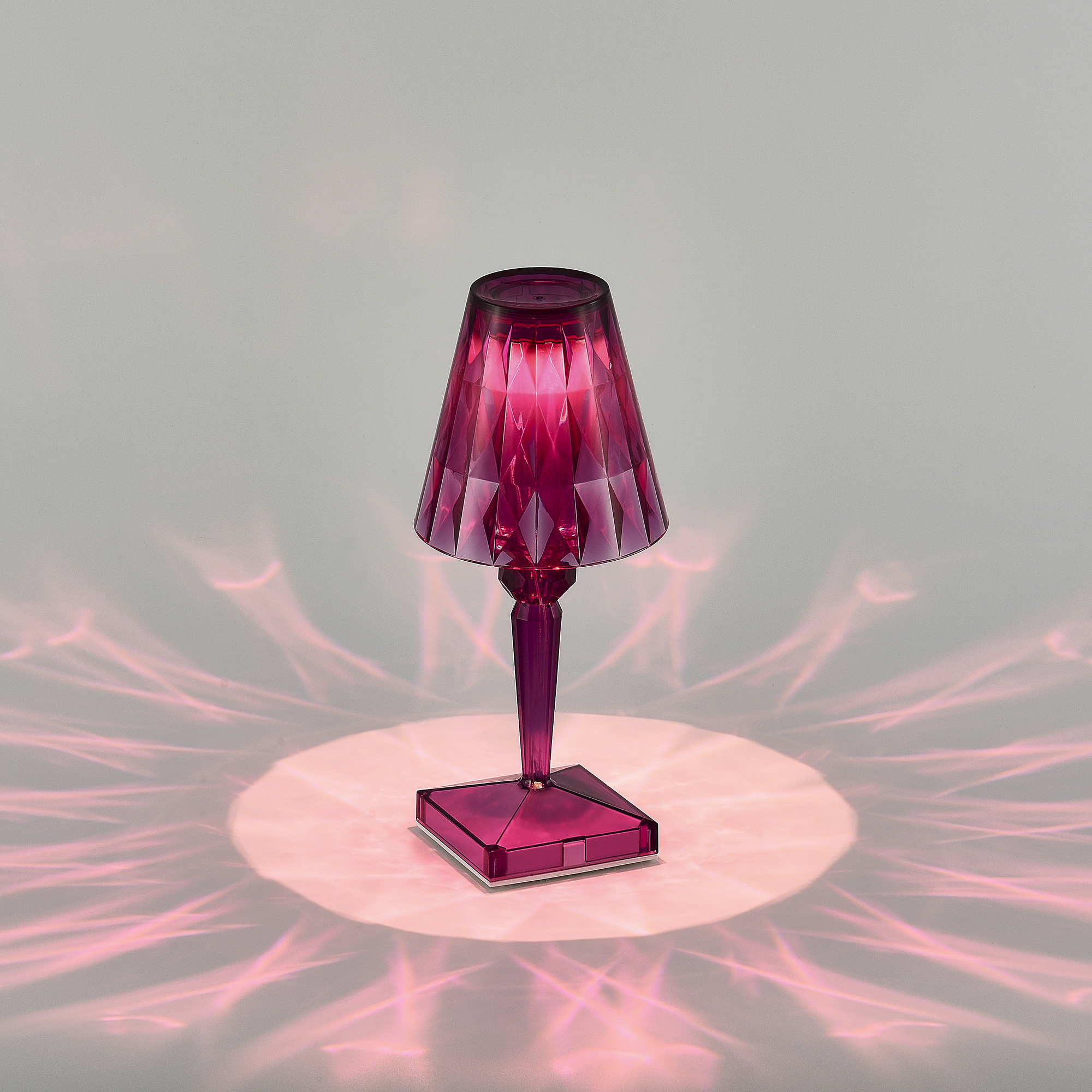 картинка SL1010.704.01 Прикроватная лампа ST-Luce SPARKLE магазин pro-decor.kz являющийся официальным дистрибьютором в Казахстане картинка SL1010.704.01 Прикроватная лампа ST-Luce SPARKLE от магазина pro-decor.kz