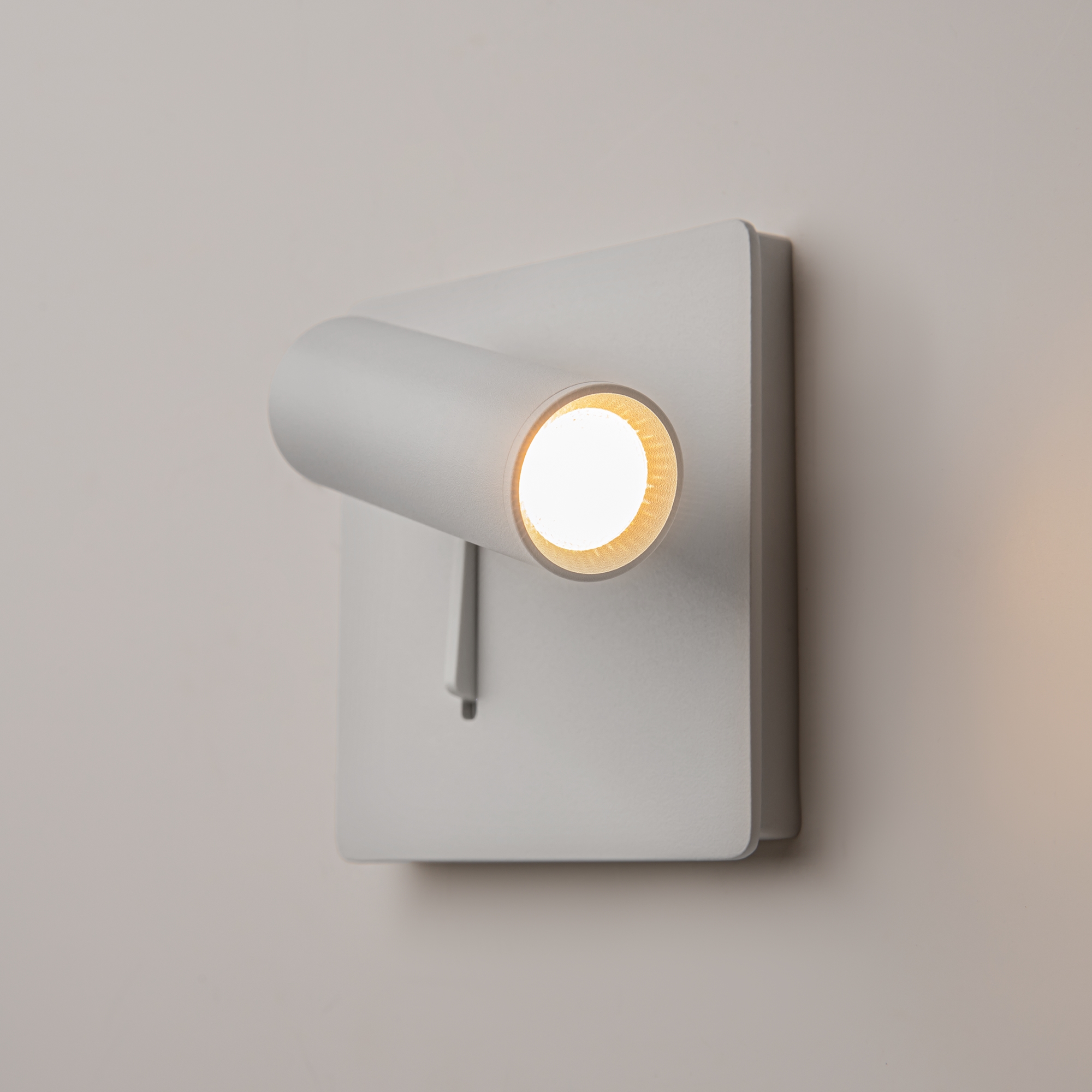 картинка Бра Maytoni Mirax C040WL-L3W3K от магазина pro-decor.kz