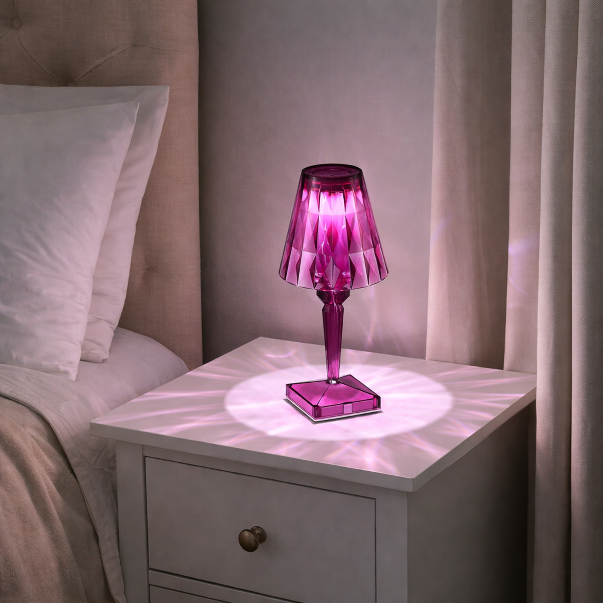 картинка SL1010.704.01 Прикроватная лампа ST-Luce SPARKLE магазин pro-decor.kz являющийся официальным дистрибьютором в Казахстане картинка SL1010.704.01 Прикроватная лампа ST-Luce SPARKLE от магазина pro-decor.kz