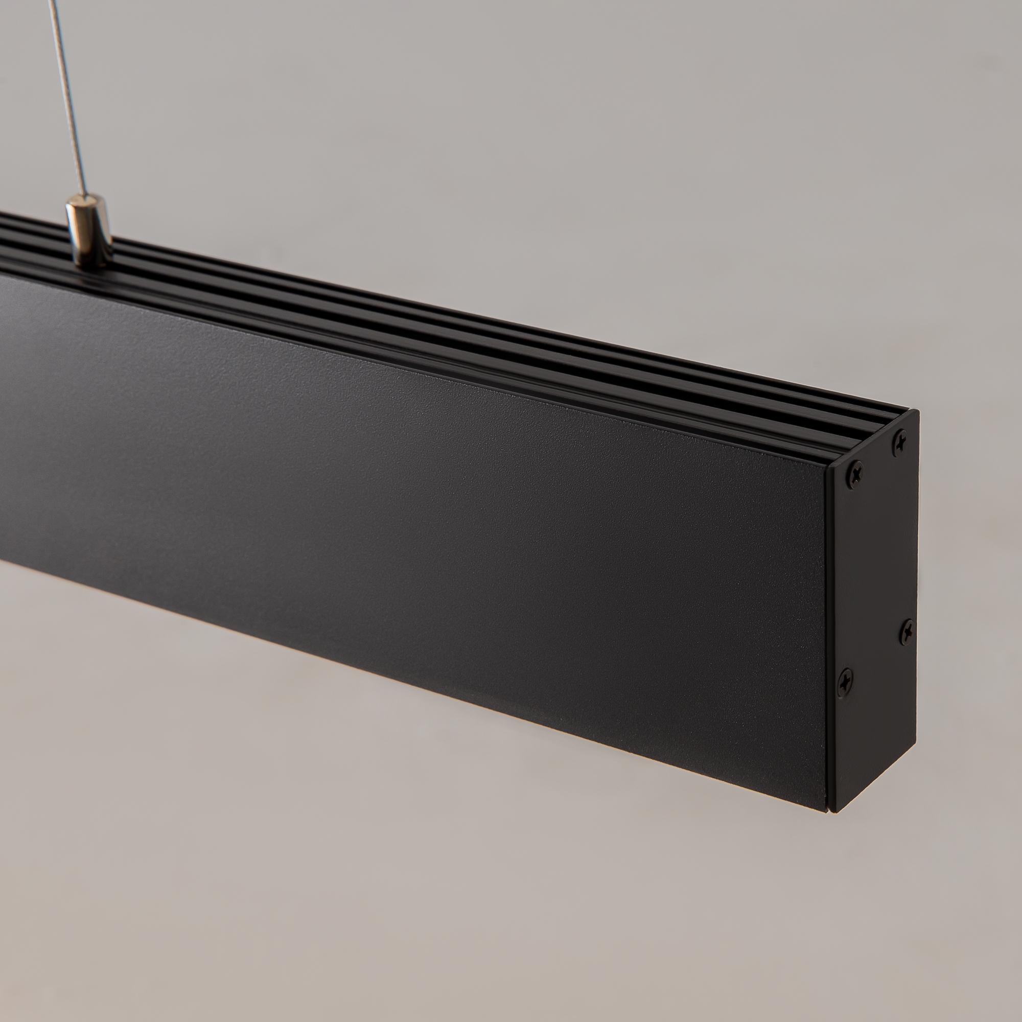 картинка Подвесной светодиодный светильник Maytoni Vinder P050PL-L40B4K от магазина pro-decor.kz