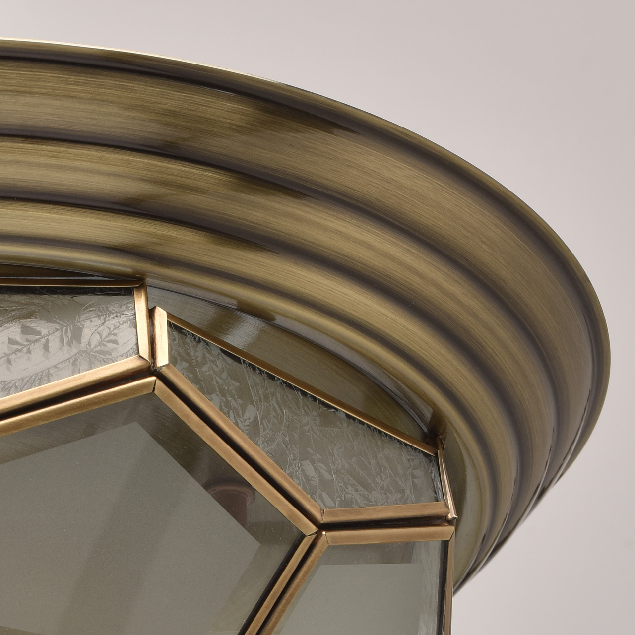 картинка Потолочный светильник Chiaro Маркиз 397010403 от магазина pro-decor.kz