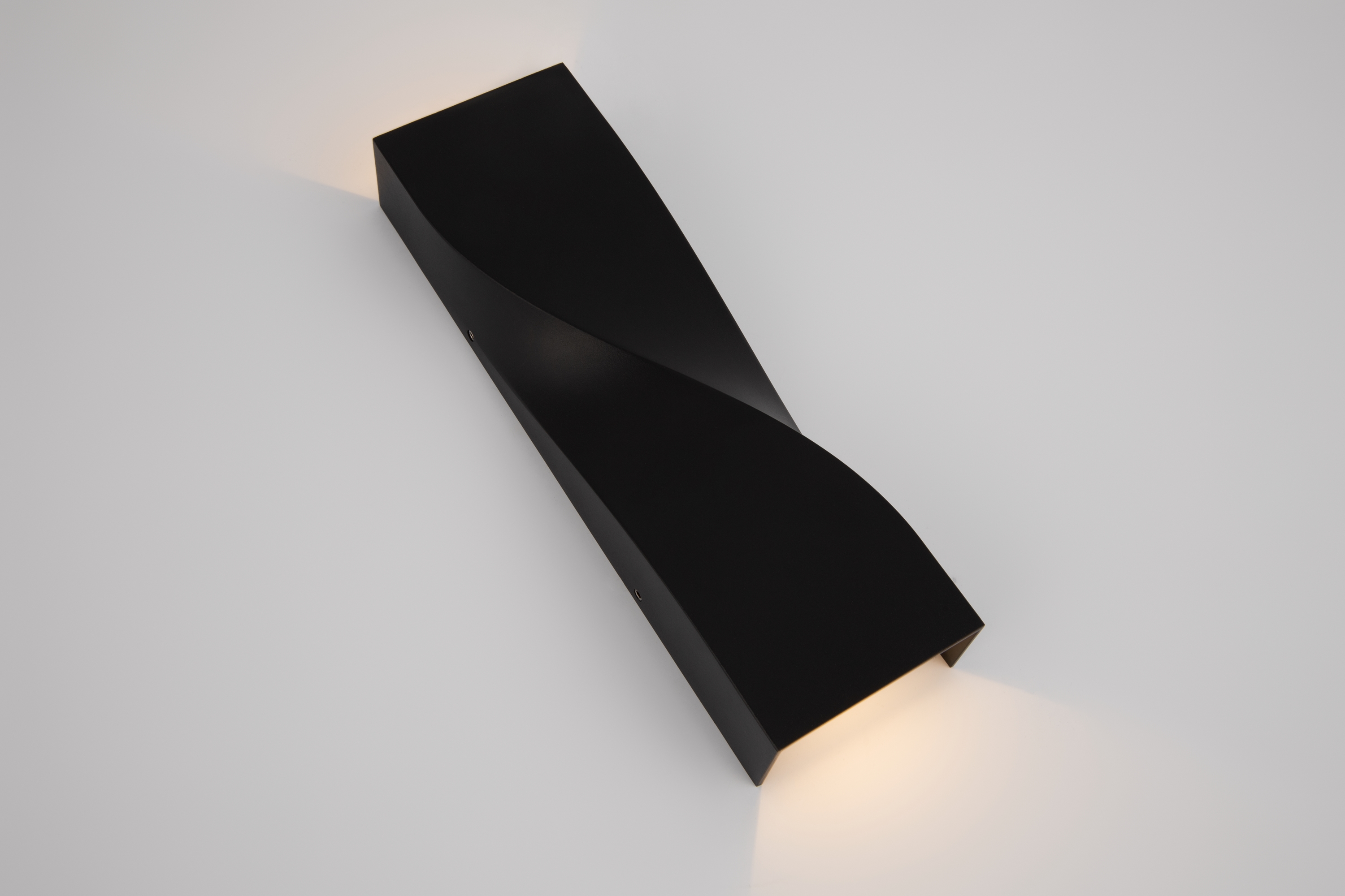картинка Бра Maytoni O040WL-L11B3K от магазина pro-decor.kz