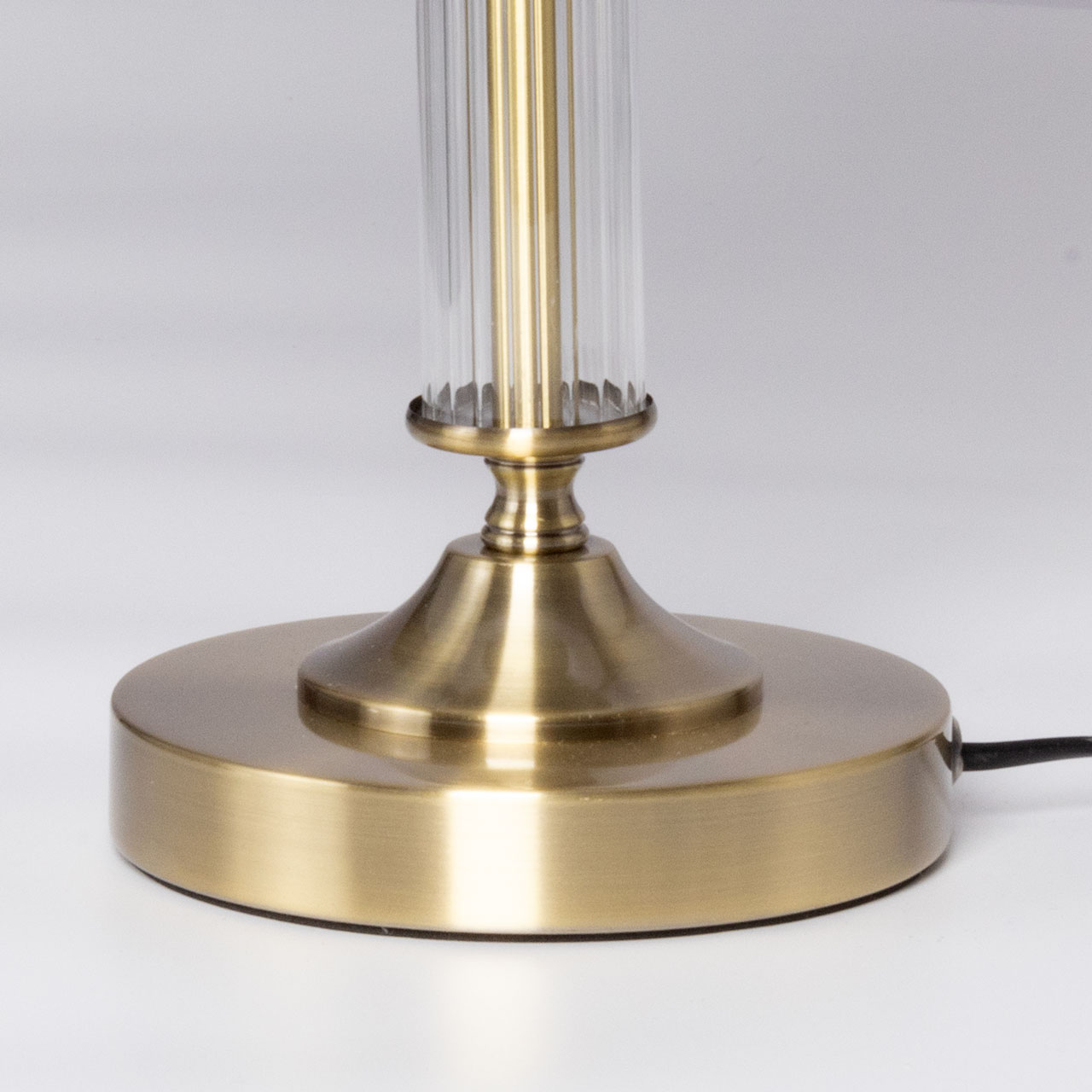 картинка 667033201 MW-light Конрад Настольная лампа от магазина pro-decor.kz