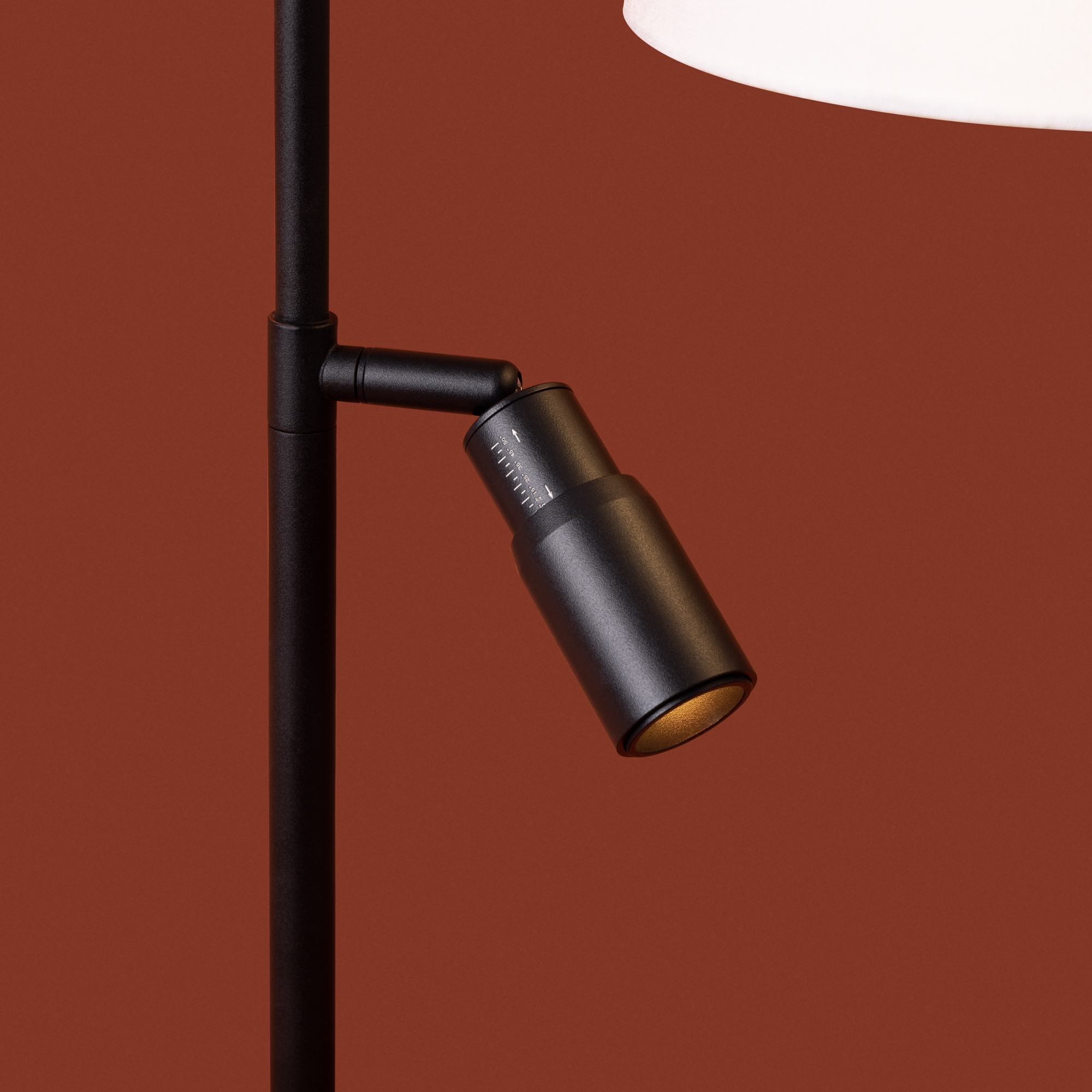 картинка Настольный светильник Freya FR2066TL-L40B FLINT от магазина pro-decor.kz