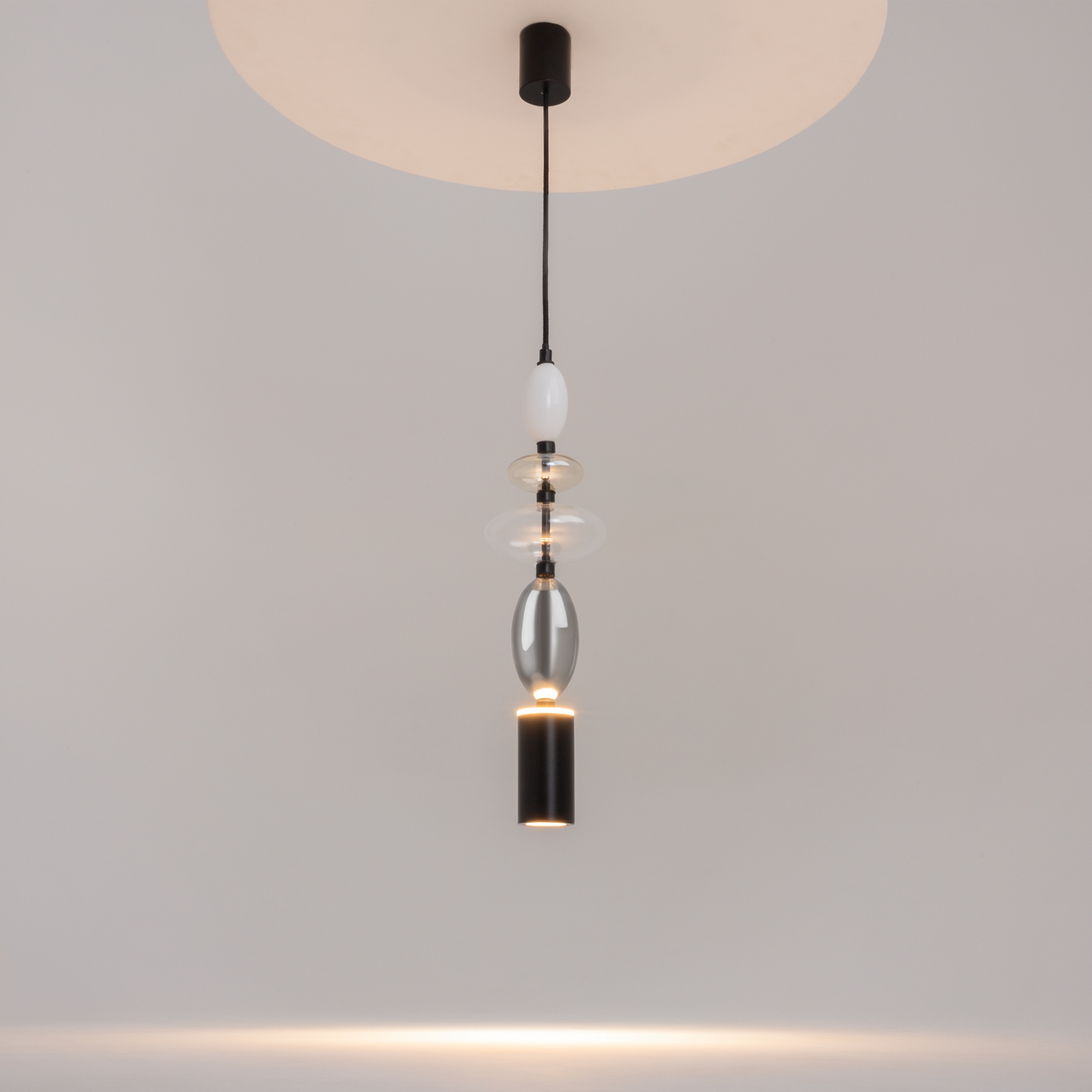 картинка Подвесной светильник Maytoni MOD071PL-L8B3K1 от магазина pro-decor.kz