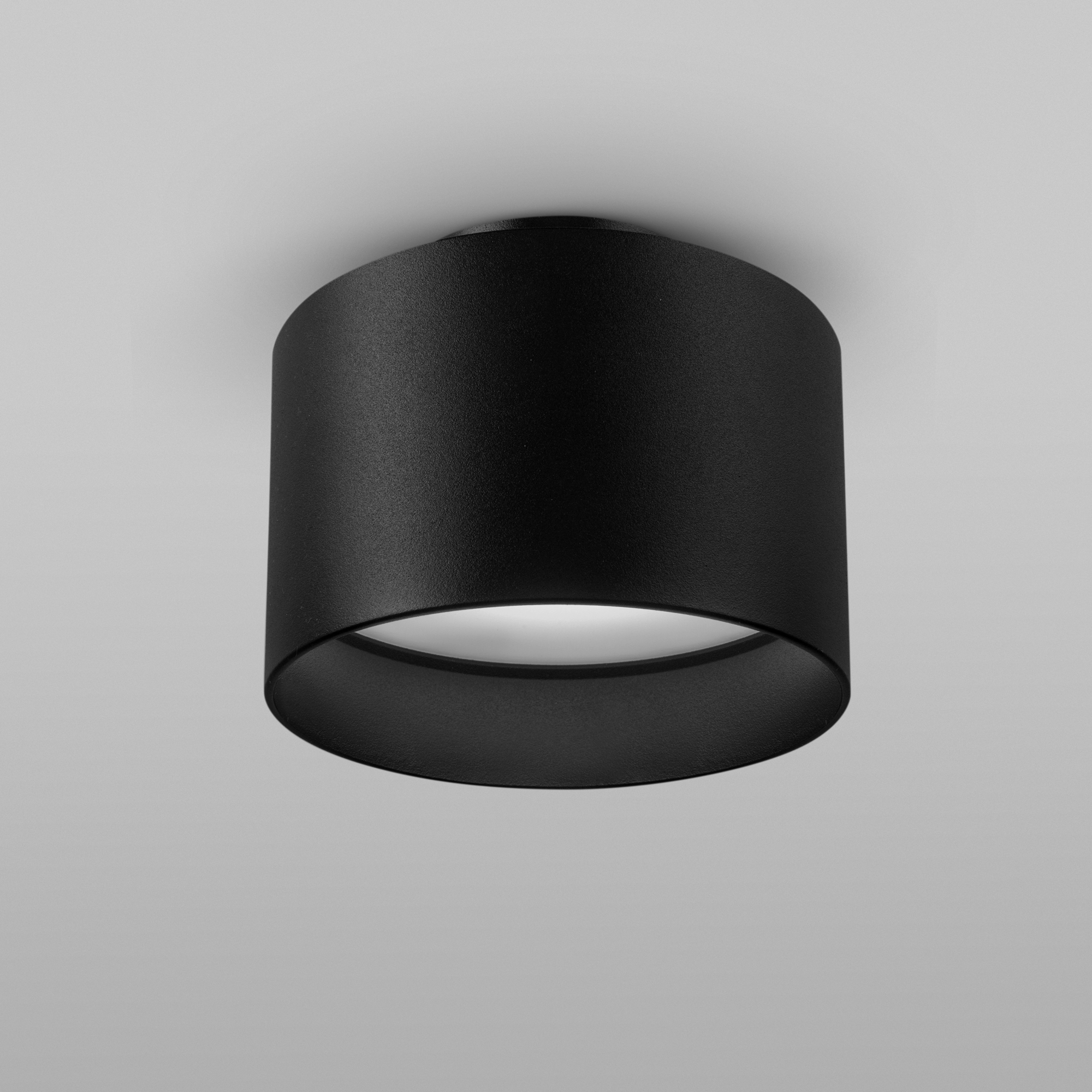 картинка Потолочный светодиодный светильник Maytoni Planet C009CW-L16B от магазина pro-decor.kz