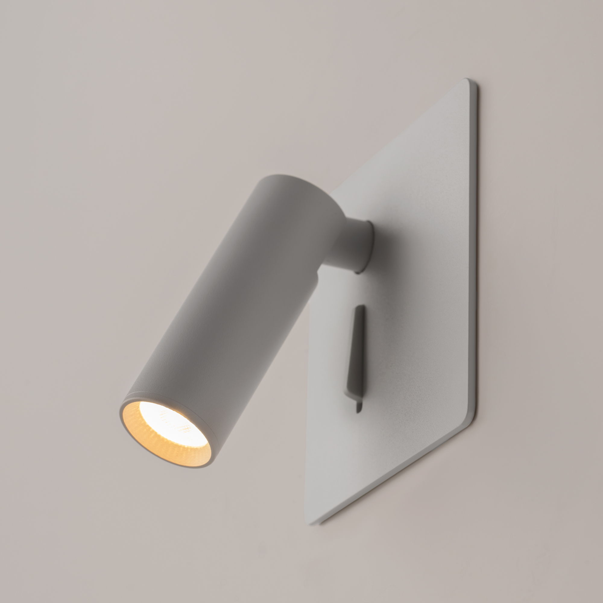 картинка Бра Maytoni Mirax C040WL-L3W3K от магазина pro-decor.kz