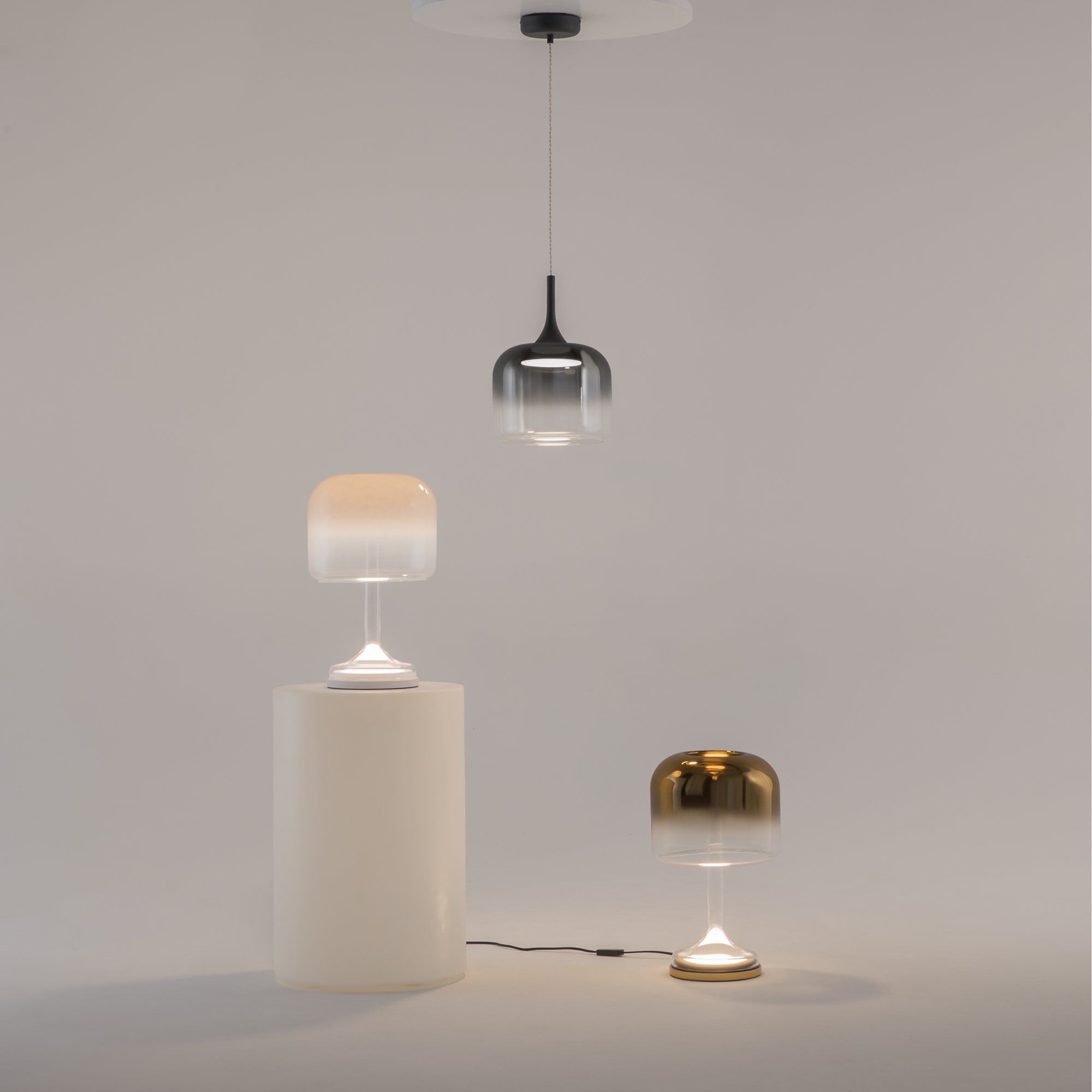 картинка Настольный светильник Maytoni MOD286TL-L18G3K от магазина pro-decor.kz