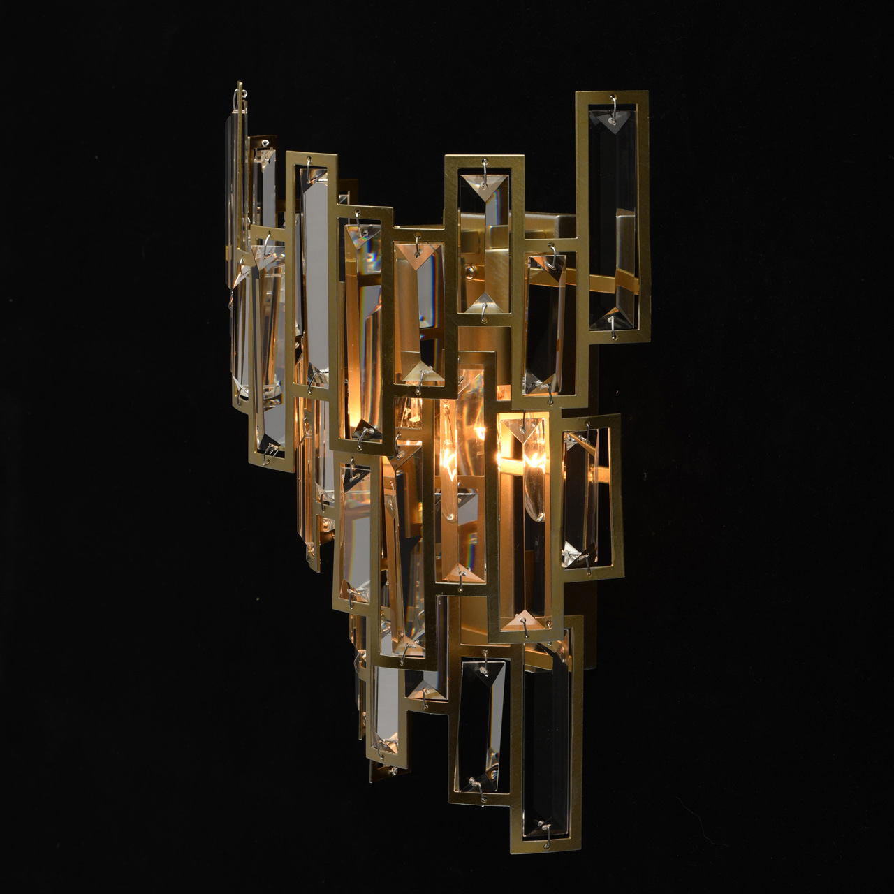 картинка Настенный светильник MW-Light Монарх 2 121020402 от магазина pro-decor.kz