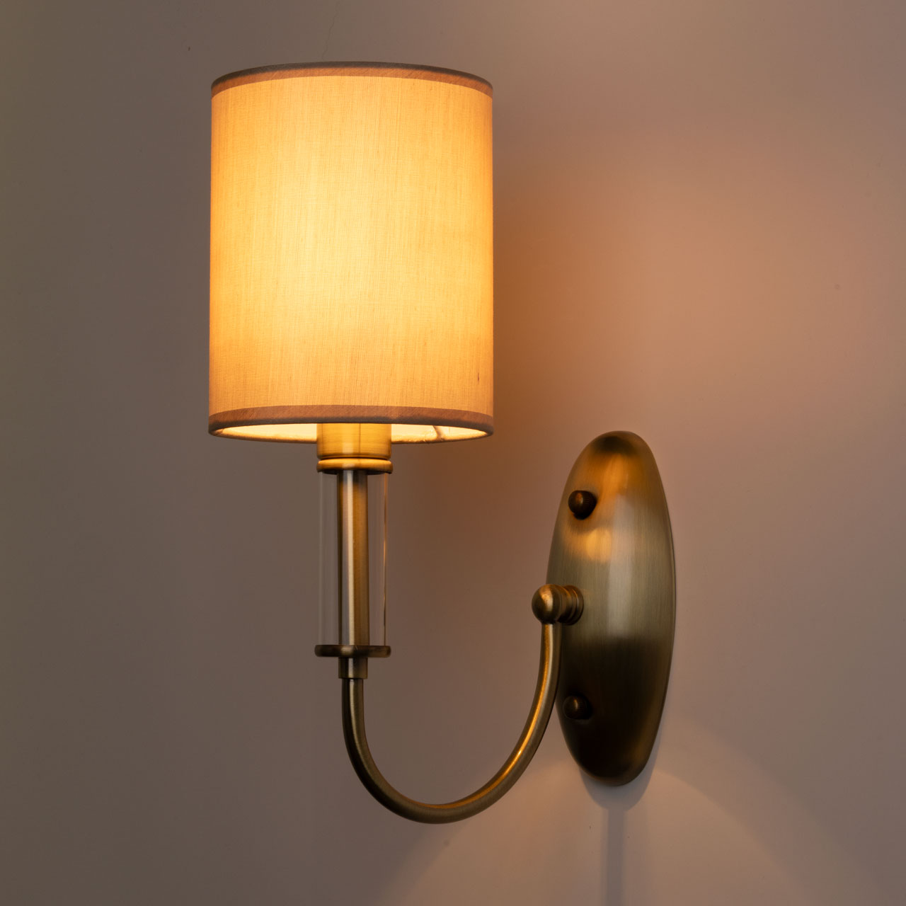 картинка 667024001 MW-light Конрад Бра от магазина pro-decor.kz