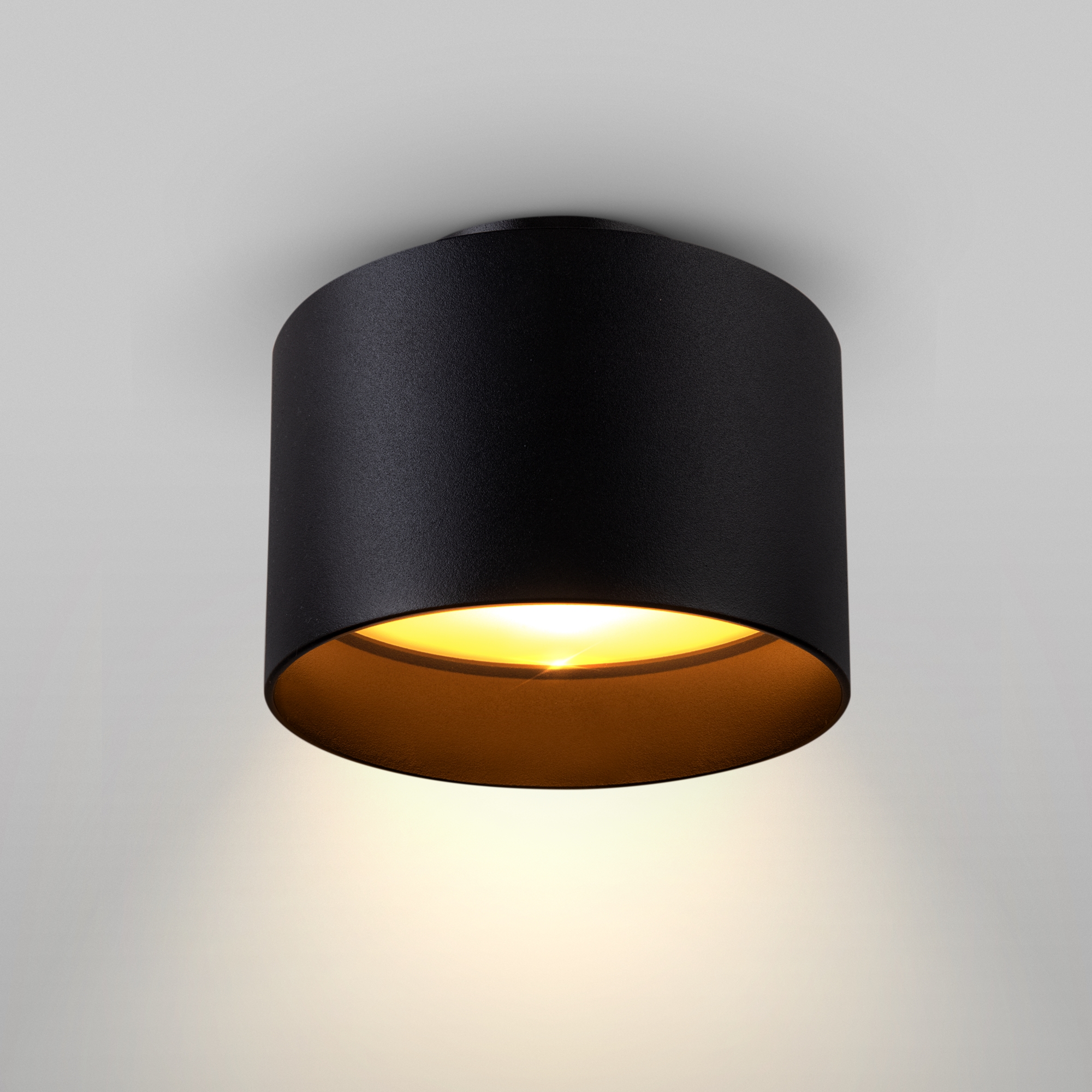 картинка Потолочный светодиодный светильник Maytoni Planet C009CW-L16B от магазина pro-decor.kz