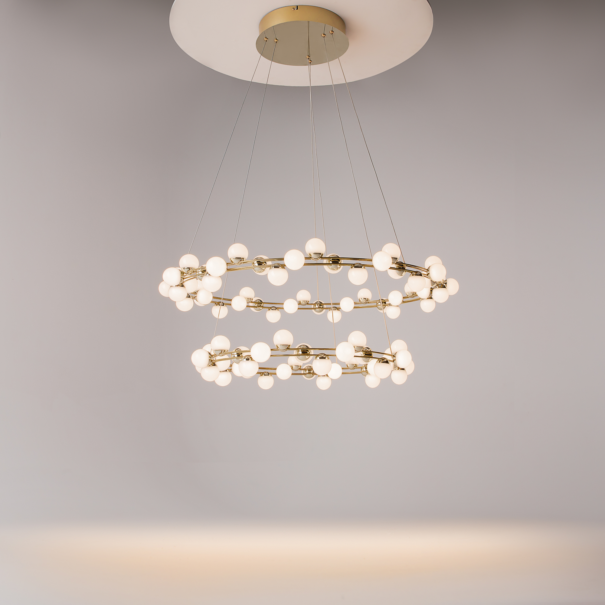 картинка Подвесной светильник Maytoni MOD081PL-L84G3K от магазина pro-decor.kz