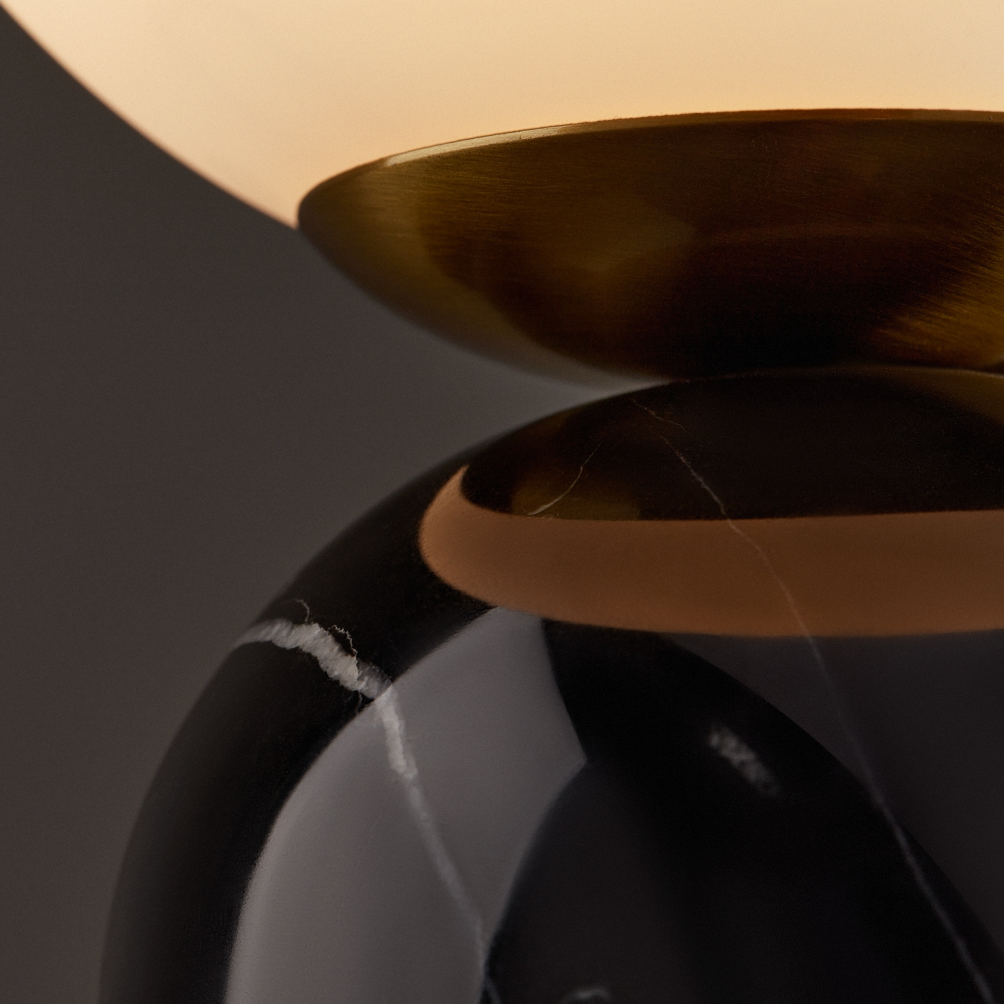 картинка Настольный светильник Freya FR5288TL-01B1 от магазина pro-decor.kz