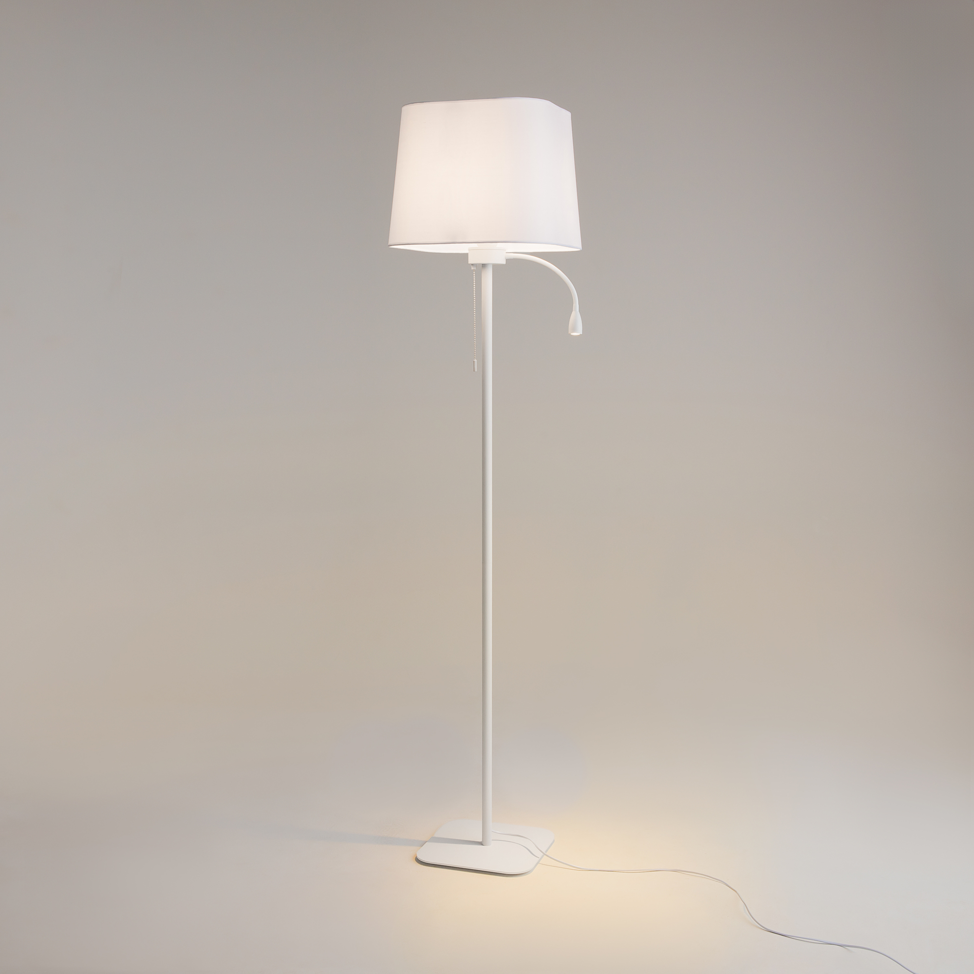 картинка Торшер Maytoni Farel Z001FL-L3W-1W от магазина pro-decor.kz