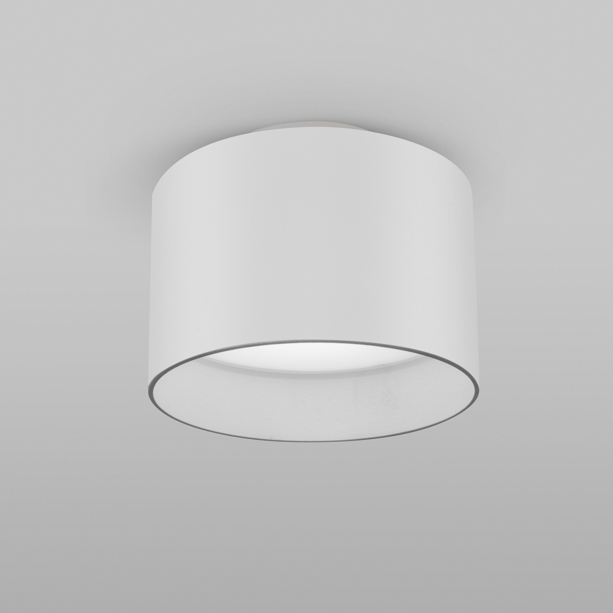картинка Потолочный светодиодный светильник Maytoni Planet C009CW-L16W от магазина pro-decor.kz