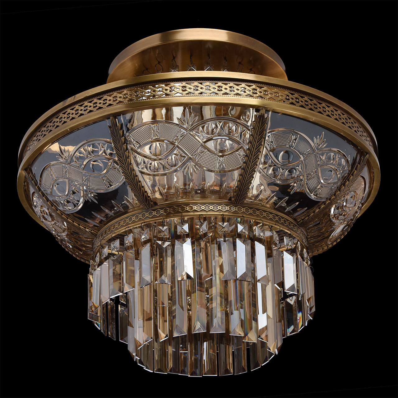 картинка Потолочный светильник Chiaro Диана 340011308 от магазина pro-decor.kz