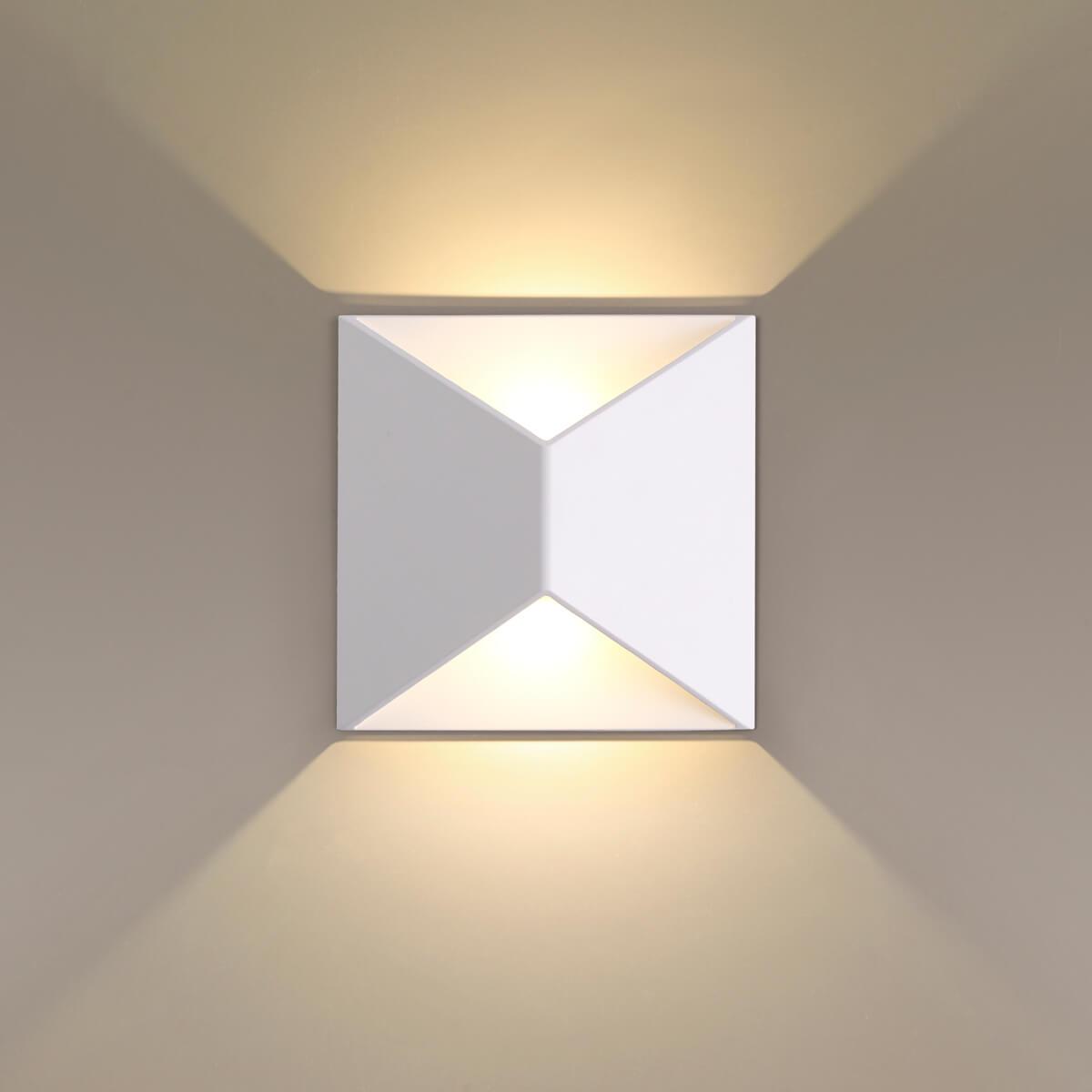 картинка Уличный настенный светодиодный светильник Odeon Light Hightech Tibro 3909/10WL от магазина pro-decor.kz